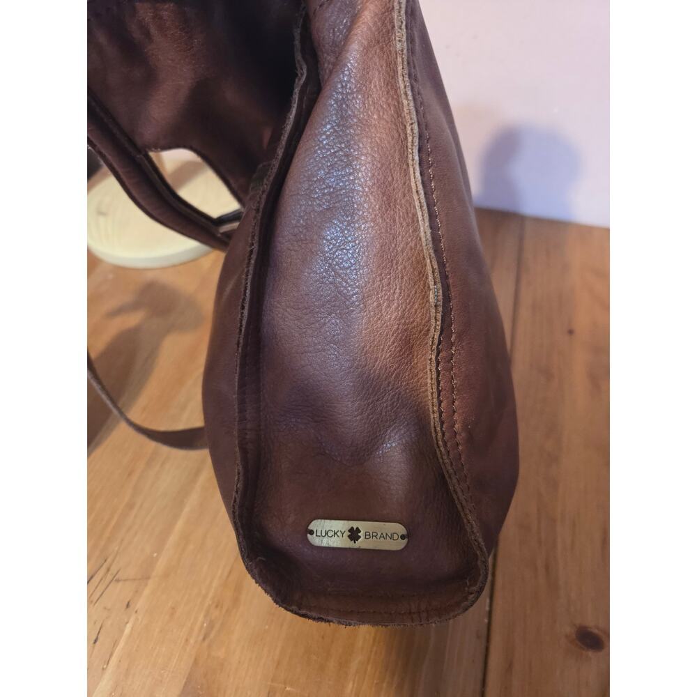 Lucky Brand Boho Hobo Fold Over Crossbody Bag Soft Whiskey Wash Leather - Picture 5 of 11